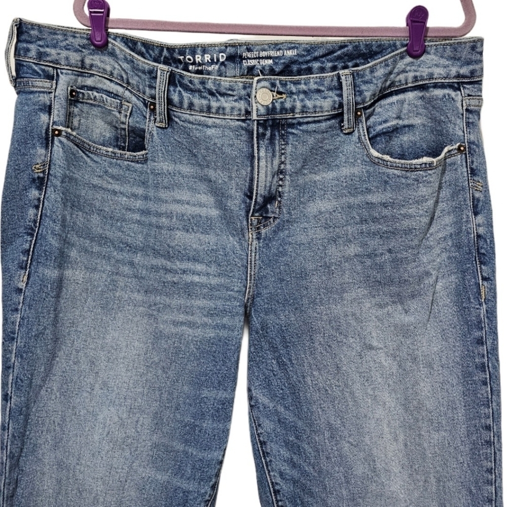 Torrid Perfect Boyfriend Ankle Premium Stretch Jeans NWOT - Picture 3 of 8